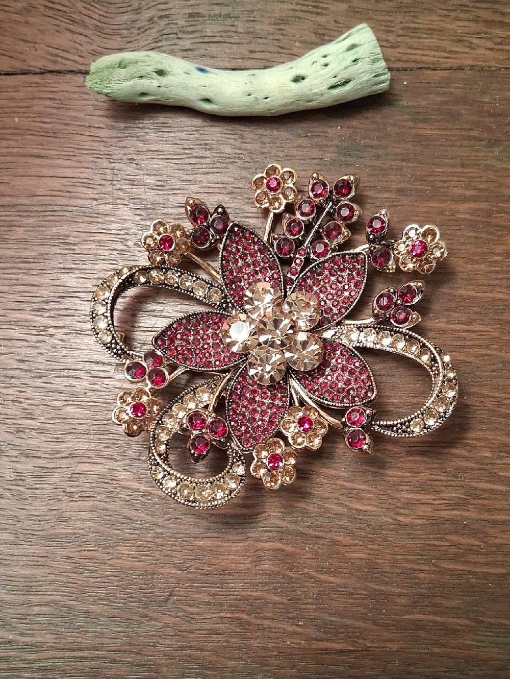 Vintage-Style Red Flower Crystal Brooch Vintage AVON 35 YEARS 2006
